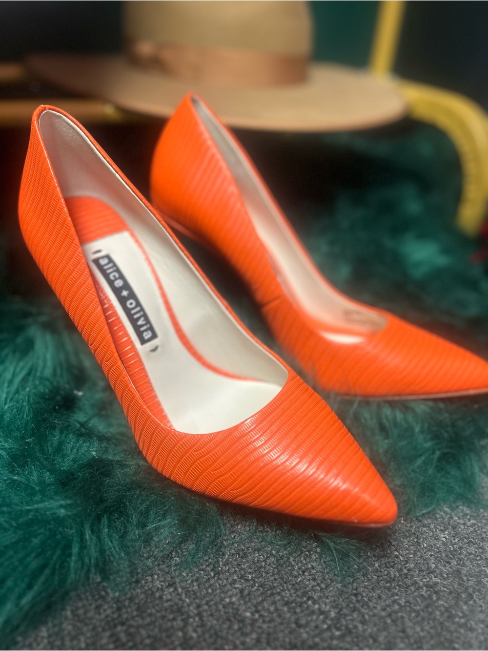 Alice + Olivia Vibrant Orange Pointed Toe Heels size 8